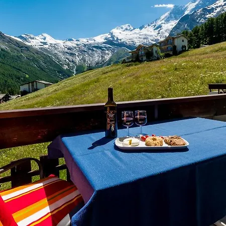 Haus Belle-vue شقة Saas Fee
