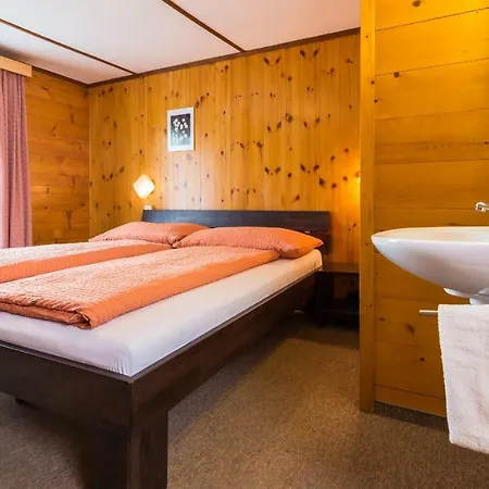 Haus Belle-vue شقة Saas Fee